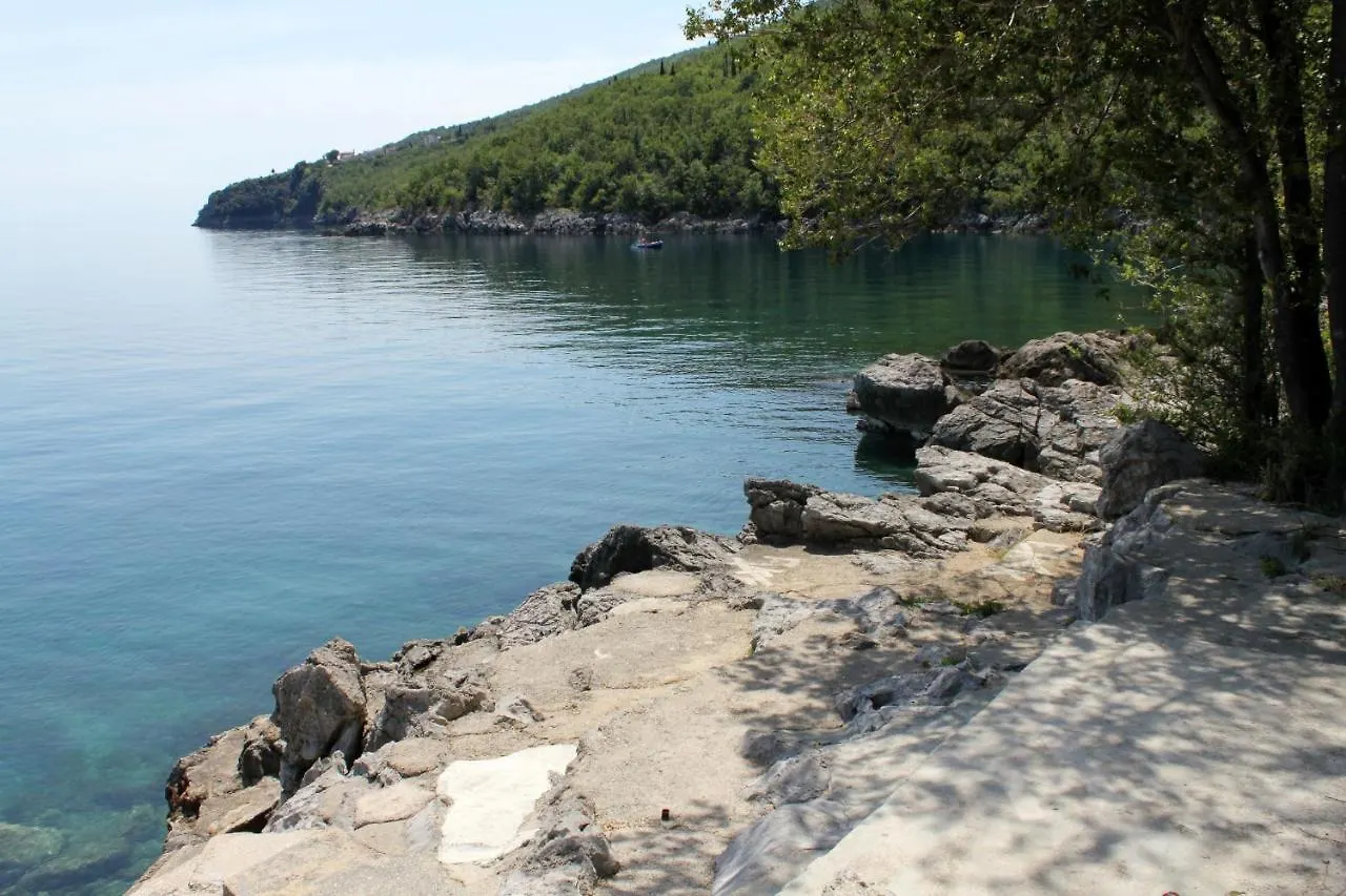 Apartments By The Sea Medveja, Opatija - 7722 Lovran