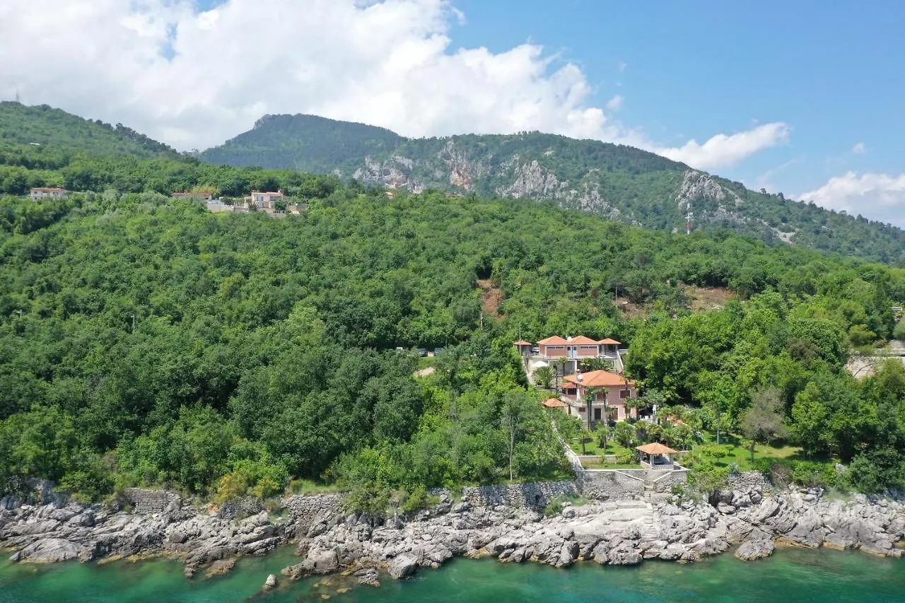 Apartments By The Sea Medveja, Opatija - 7722 Lovran