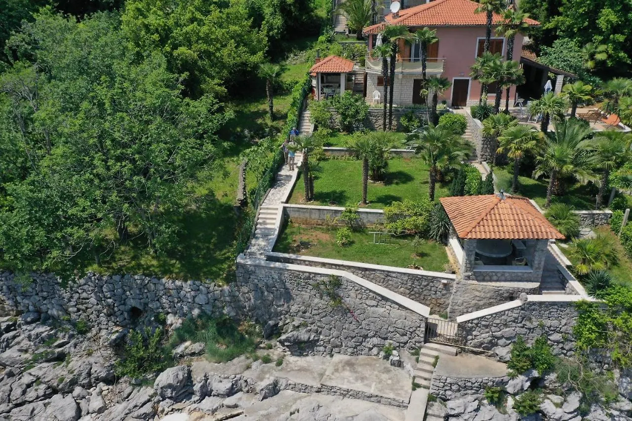 Apartments By The Sea Medveja, Opatija - 7722 Lovran